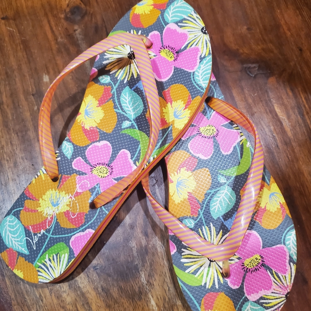 Vera Bradley floral Ora ge flip flops,  ladies size 9